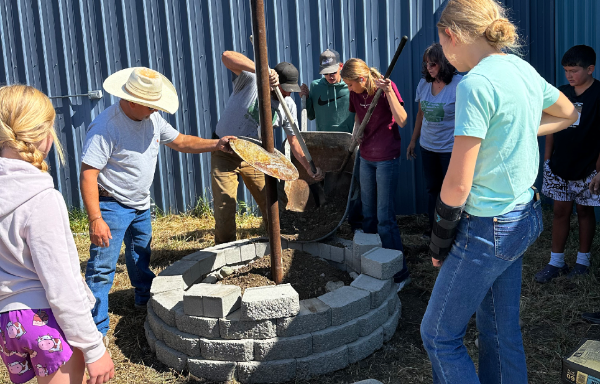4-H kids working on a service project