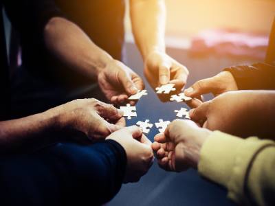 people with puzzle pieces